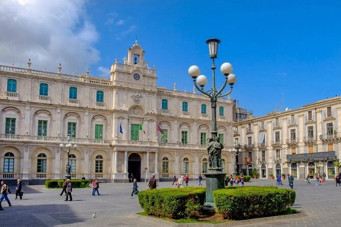 Discover Catania from fabulous viewpoints with your personal photographer - Why this private viewpoint photo tour feels like good value