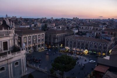 Discover Catania from fabulous viewpoints with your personal photographer - Piazza del Duomo: where your photographer sets the tone