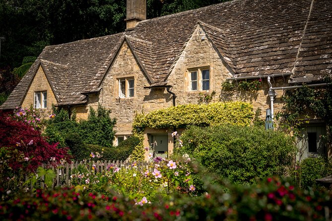 Discover the Secrets of the Cotswolds Private Tour Experience - Broadway Tower: A Highest-Point Pause With a Separate Ticket to Budget For