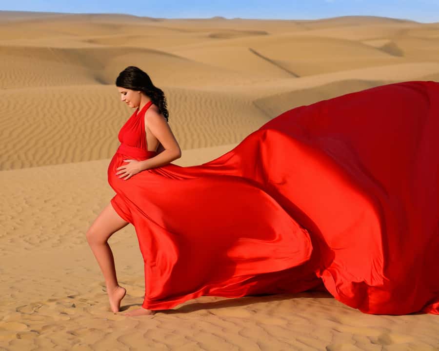 Dubai: Flying Dress Photoshoot Experience - Photos deliverables: RAW files, edited picks, and retouch timing