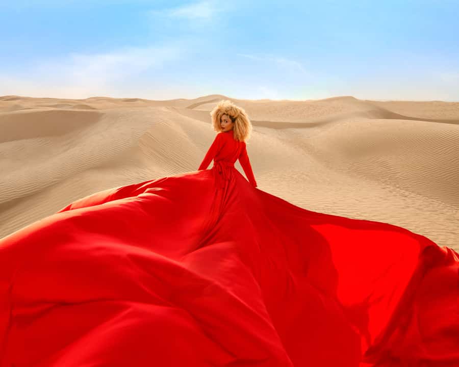 Dubai: Flying Dress Photoshoot Experience - Beauty add-on: makeup, hair styling, or henna design