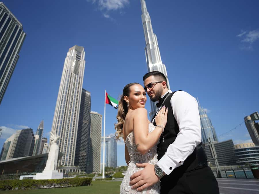 Dubai: Iconic Burj Khalifa Pre-Wedding Photoshoot - Key things that make this Burj Khalifa pre-wedding shoot work