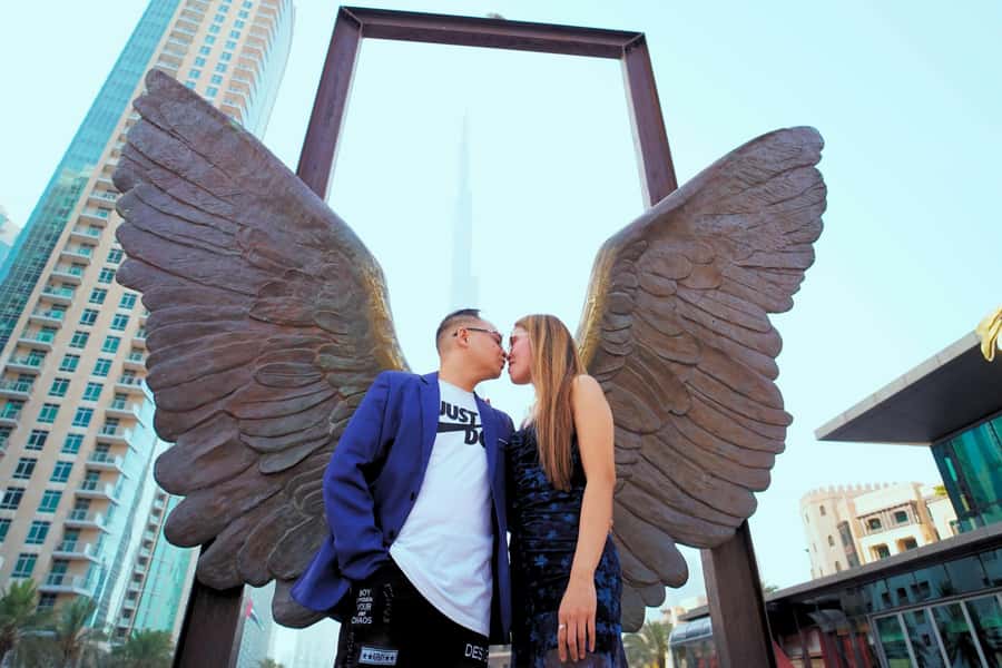 Dubai: Iconic Burj Khalifa Pre-Wedding Photoshoot - Dandelion Light Sculpture: a fun stop for personality shots