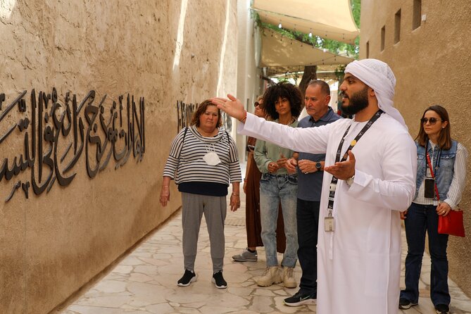 Dubai: Photography Tour in Al Fahidi District w/Abra Ride - Arabic tea with dates and luqaimat-ragag: a break that feeds the experience