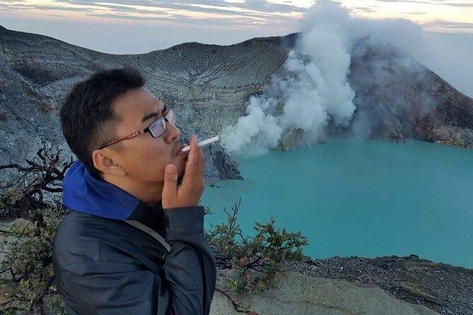 East Java Tours with Bromo Photography, Ijen Blue Fire and Waterfall - Weather, crowds, and picking the right month for Bromo and Ijen