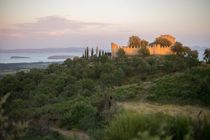 Easy guided eBike tour with photographer at Lake Trasimeno - Stop 4: Campo del Sole and an open-air museum you can walk through at your pace