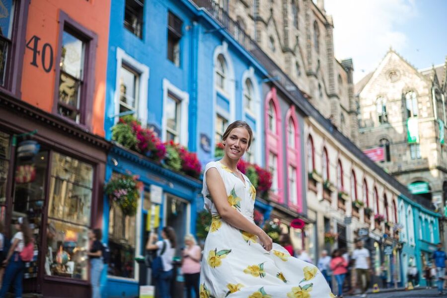 Edinburgh Old Town: Professional Photoshoot & Edited Photos - What You Get Back: Edited High-Res Photos in a Digital Gallery