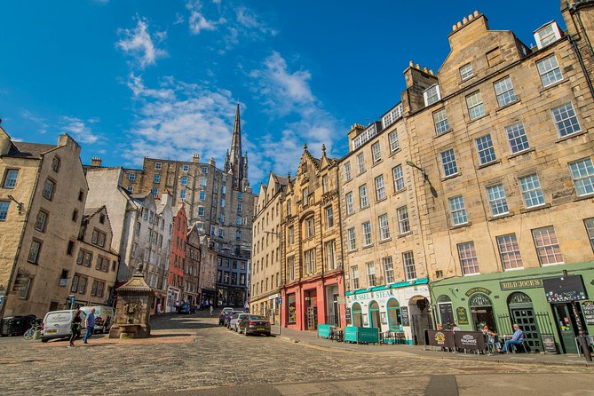 Edinburgh Photography Masterclass - Private Photography Lesson - Long Exposures for Light Streaking (Cars and Boats Included)
