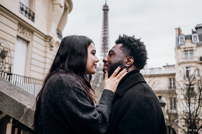 Eiffel Tower Private Photoshoot With a Professional Photographer - Best fit for couples, proposals, and families with kids