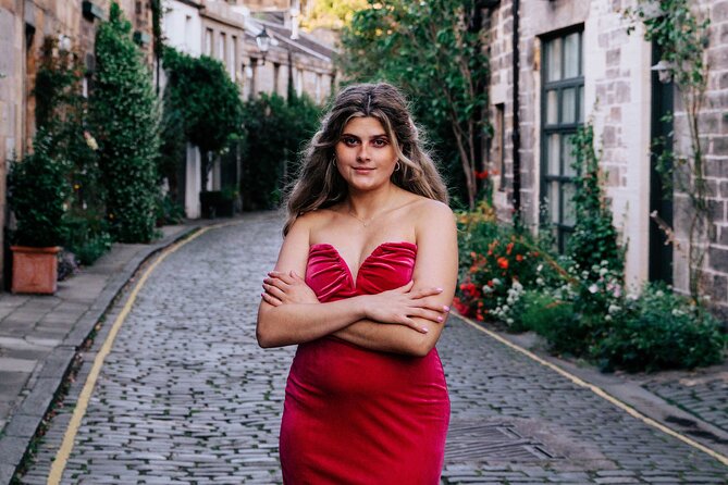 Elegant Professional Private Photoshoot Tour in Edinburgh - Price and Value: Paying for Talent, Timing, and Direction