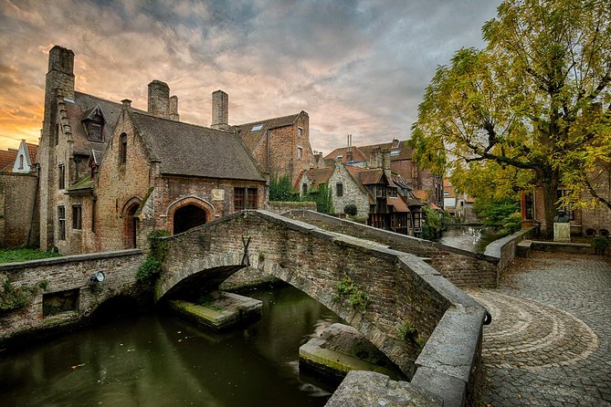 "Essential Brugge" Photo Tour - 3hr private city tour & workshop - Price and value: $297.85 for a private group (not per person)