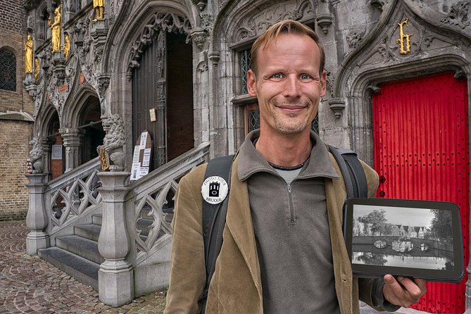 "Essential Brugge" Photo Tour - 3hr private city tour & workshop - Your 3-hour route starts on Burg Square (then it keeps going)