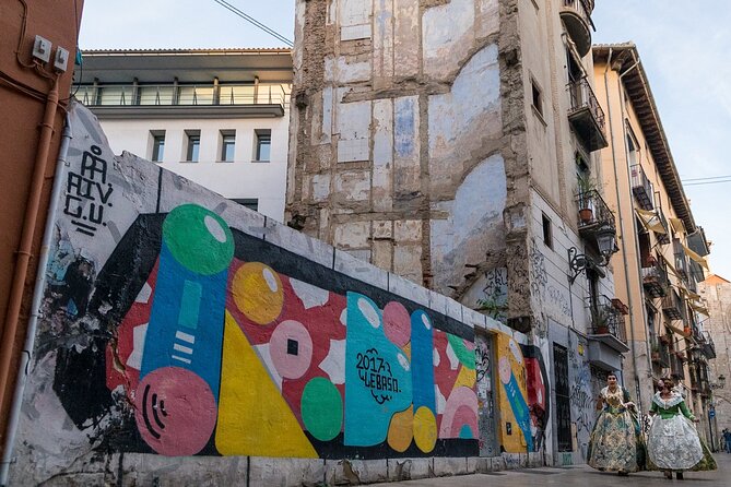 Excellent Private Photography Walking Tour & Workshop in Valencia - Ending at Cafetería del ETNOC: the debrief spot in Ciutat Vella