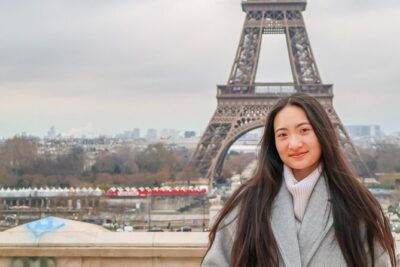 Exclusive Eiffel Tower Photo shoot - Chic & Timeless - Posing help that keeps it fun, not fake
