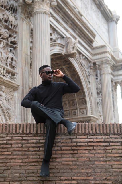 Expert Photographer of Rome with Guide - The Colosseum + Roman Forum photo flow
