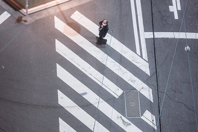 Explore Unique Tokyo Streets / Learn with a Pro Photographer - The Yurakucho-to-Shimbashi route: you learn faster when the scenery stays coherent