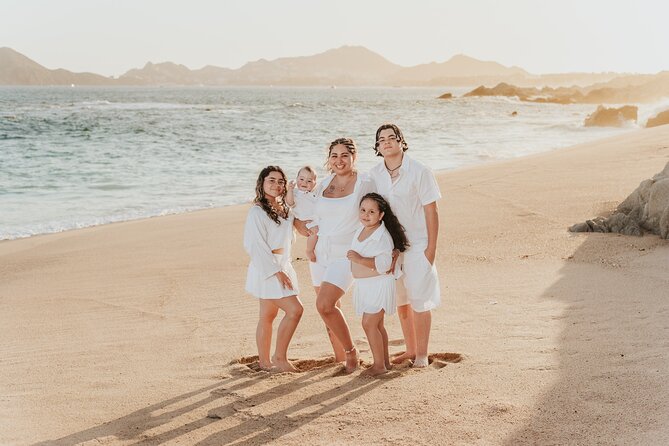 Family photo shoot on beach monuments - Your photo delivery: 70 to 100 high-res images you can use right away