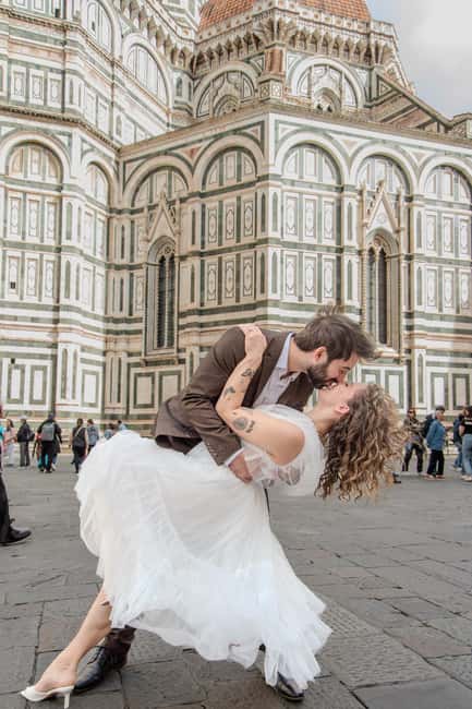 Florence: Amazing Photoshoot at the Duomo! - Florence Duomo Photoshoot: Why this backdrop works so well