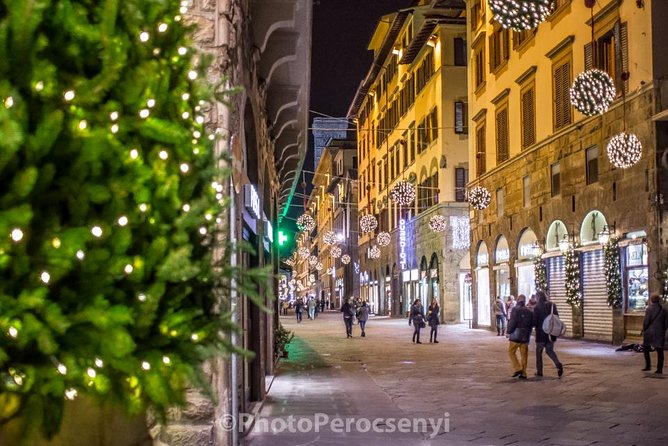 Florence by Night Photo Tour with a Professional Photographer - Timing, walking pace, and the meeting point on Via de’ Tornabuoni