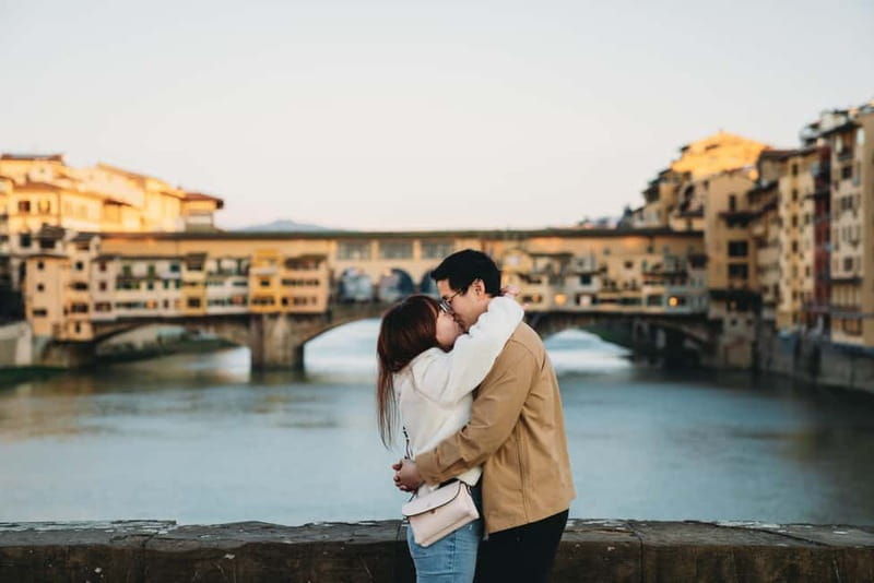 Florence: Classics Photoshoot with Ponte Vecchio Bridge - What happens during your shoot: direction, walking, and quick posing