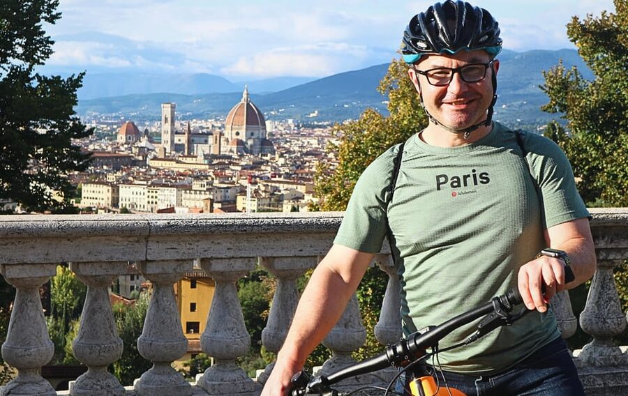Florence Premium E-Bike Tour + Photo Shoot and Tastings - Via de’ Tornabuoni, Ospedale degli Innocenti, and Torre della Zecca