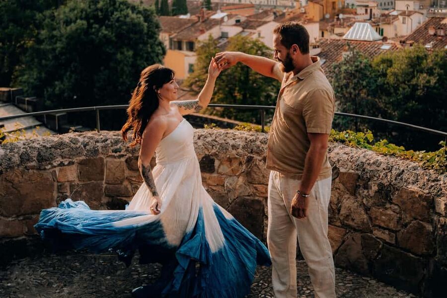 Florence Private Photoshoot - Engagement photos and proposals: adding the moment