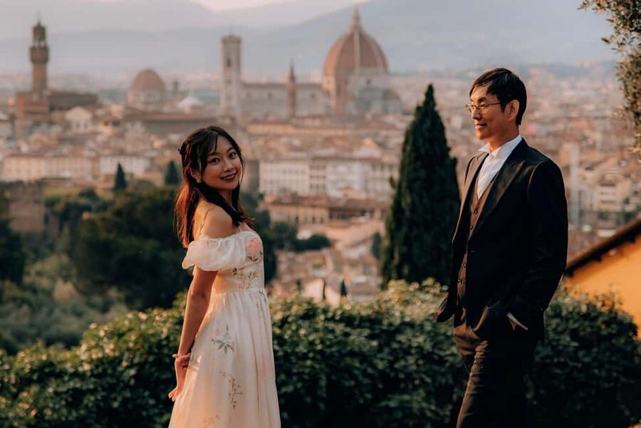 Florence Private Professional Photoshoot - Raw Files and 25 Color-Corrected Favorites: The Value Inside the Package