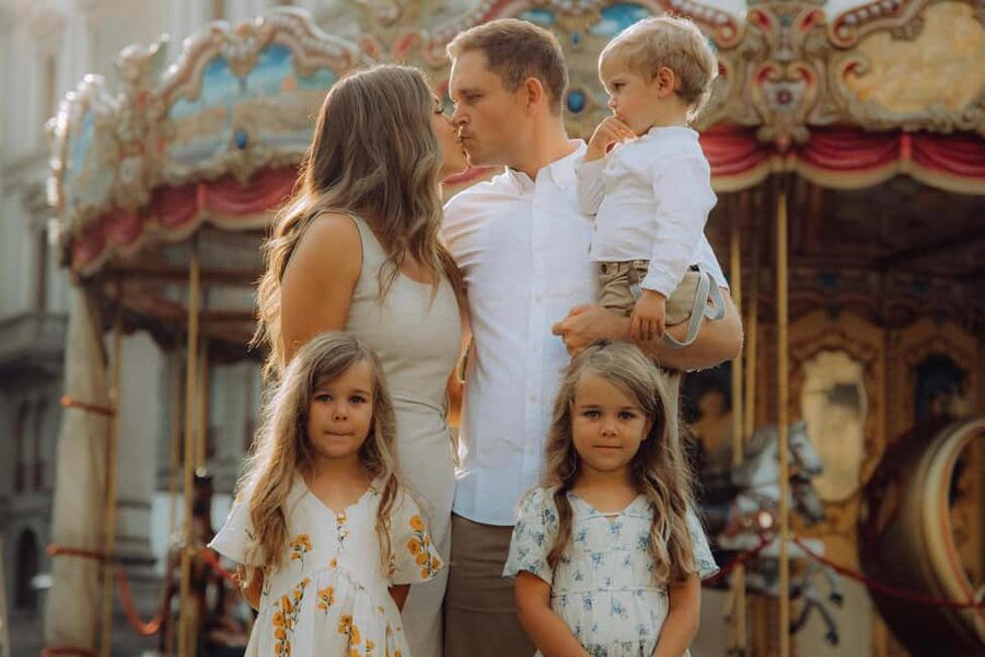 Florence Private Professional Photoshoot - Who This Works Best For: Couples, Solo Shooters, Families