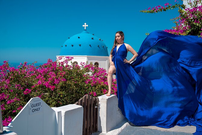 Flying Dress Photoshoot in Oia Private entry to Blue Dome - Flying dress photos: what to plan for (heat, movement, optional video)
