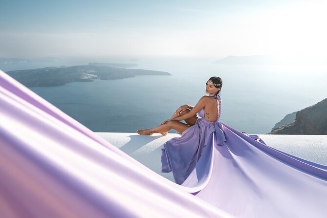 Flying Dress Photoshoot in Santorini by Flying Dress Photo © - Photos, retouching, and delivery timing: what you should expect