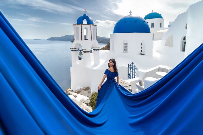 Flying Dress © Photoshoot in Santorini: Mr. President Package - Booking a flying gown before you even arrive in Santorini