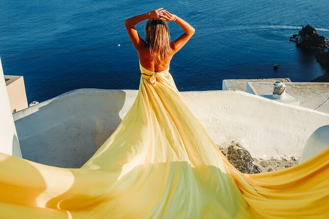 Flying Dress Photoshoot Santorini - Choosing your Flyoia dress color (and keeping it comfortable)