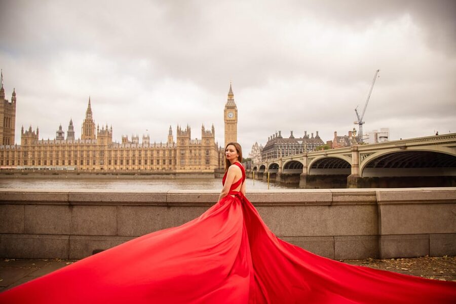 Flying dress professional photoshoot with pro photographer - FAQ