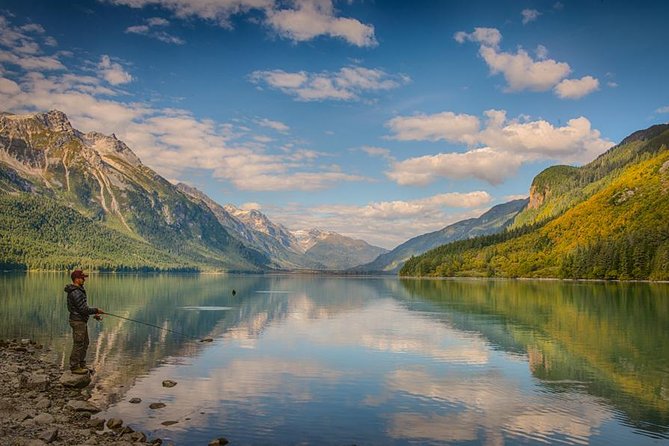 Focus on Haines Private Nature / Photography tour - Chilkoot State Park: wildflowers, nesting eagles, and salmon-fed bears