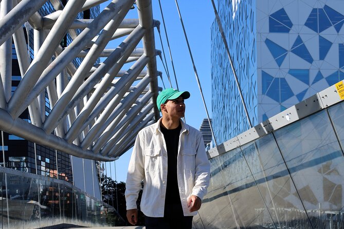 Free Oslo Photo Tour: Iconic & Instagrammable Spots - Stop 4: Akrobaten Pedestrian Bridge for a Final Quick Photo Finish