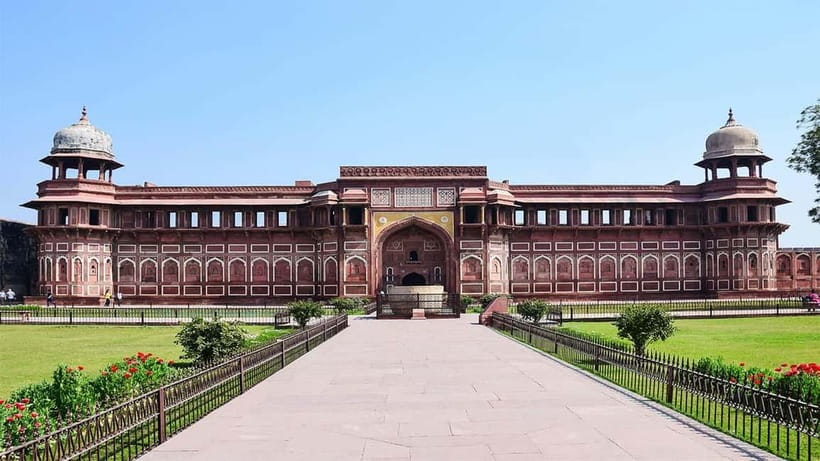 From Agra: Taj Mahal Guided Tour With Professional Photos - Key things that make this tour work in real life