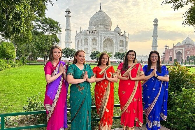 From Delhi: Private Taj Mahal Photoshoot in Indian Ethnic Attire - Why this Taj Mahal photoshoot is different from random camera hires