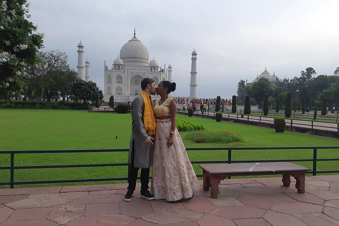 From Delhi: Private Taj Mahal Photoshoot in Indian Ethnic Attire - Morning Pickup From Delhi: comfort matters more than you think
