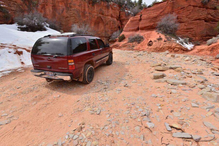 From Kanab: 3-Hour Peek-a-Boo Slot Canyon Hiking/Photo Tour - Key things that make this tour worth your time
