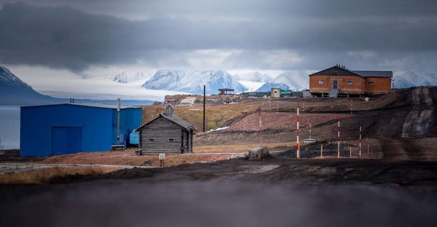 From Longyearbyen photo tour: Mysterious Barentsburg - Who should book, and who should skip