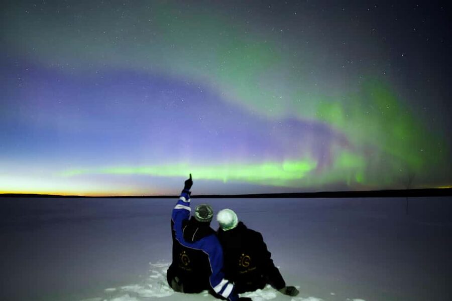 From Rovaniemi: Lakeside Aurora’s Paparazzi Photography - Why This Aurora Photo Trip Feels Different Than Just Waiting Outside