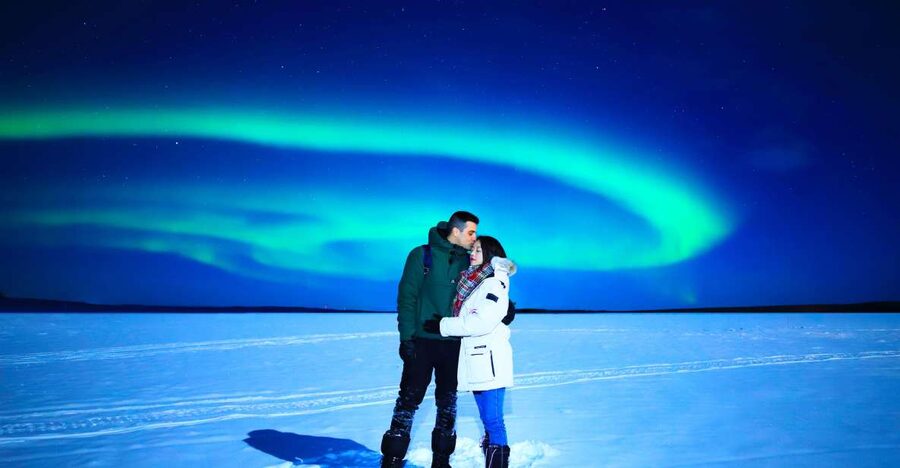 From Rovaniemi: Lakeside Aurora’s Paparazzi Photography - The Free Photo Download Link (and Privacy Trade-Off)