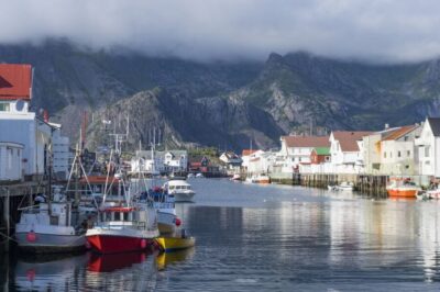 From Svolvaer: 2-Day Lofoten Highlights Photo Tour - What $269 buys: pickup, minivan, and a pro in your ear