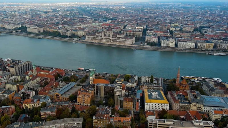 From Vienna: Bratislava& Budapest Day Tour with Photographer - Walking Comfort, Weather Reality, and Camera Prep