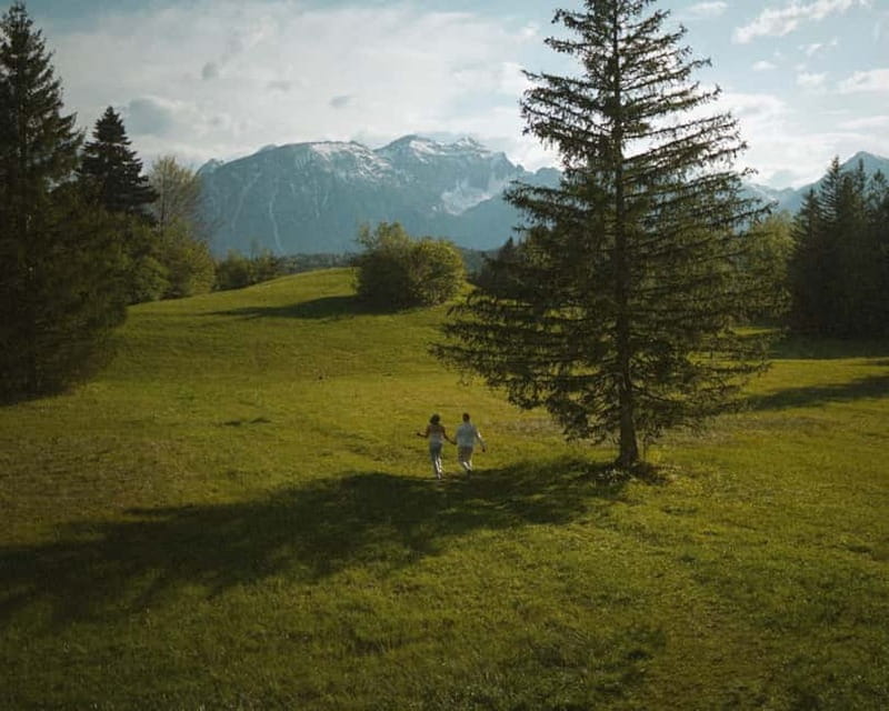 Füssen & Schwangau: Private Photoshoot Couples, Solo & Group - Private photoshoots in Füssen and Schwangau: what the experience feels like