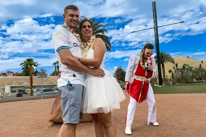 Get Married: Elvis Wedding + Las Vegas Sign + Photography - Susan as your coordinator: the small stuff that saves your day