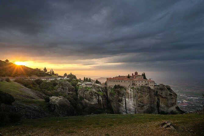 Golden Sunrise Meteora Private Photo Tour - The Final Push: Epic Sunset-Style Rock Shooting (Even on a Sunrise Tour)