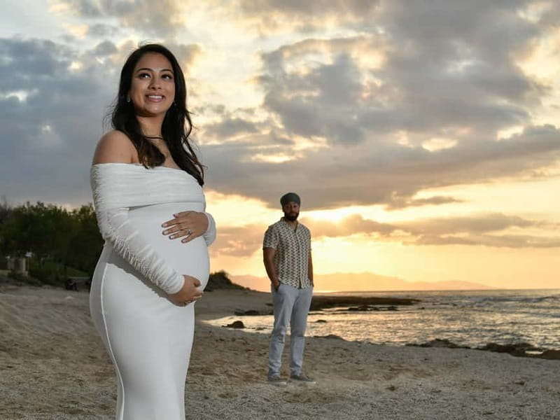 Gouves: Sunset Photoshoot with Professional Photographer - Golden hour in Gouves: what makes the light so good