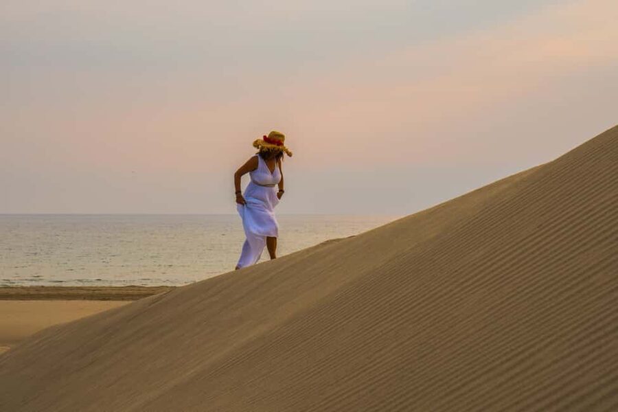 Gran Canaria: Private Photoshoot with a Local Photographer - Who this suits best in Gran Canaria