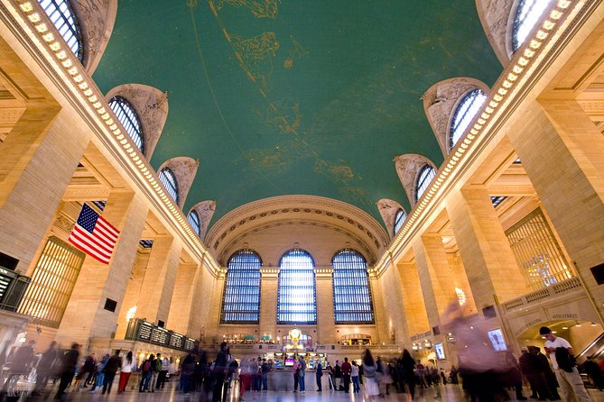 Grand Central Photo Tour - Slow Shutter Speed for Trains and Crowds (Without Making It a Mess)